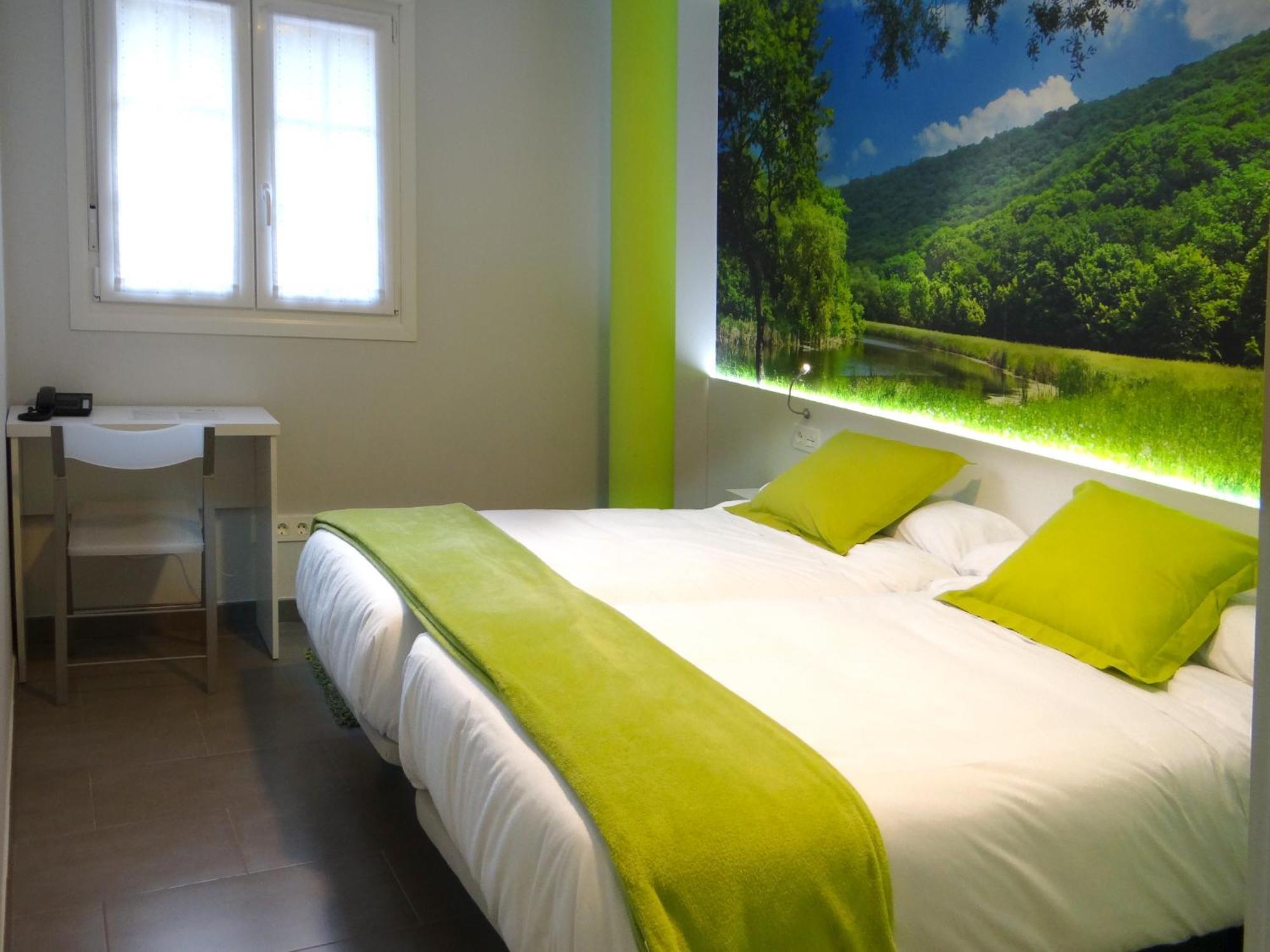 Hotel Bekale à Ea Extérieur photo