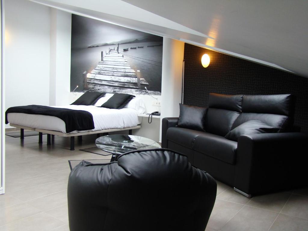 Hotel Bekale à Ea Chambre photo